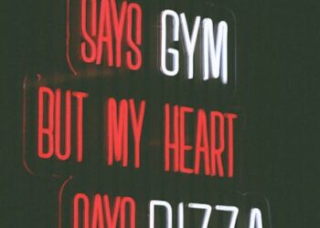 10 Witty Quotes About Love That'll Make You Smile and Think