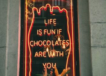 15 Funny Quotes About Daily Life to Keep Your Spirits High