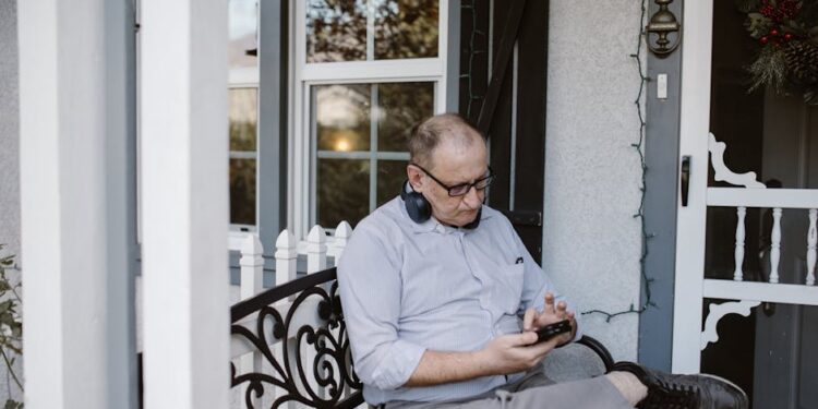 10 Emotional Love Quotes to Deepen Your Connection