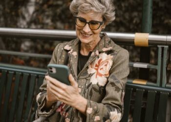 20 Inspiring Relationship Quotes for Bio That Will Reflect Your Love Story