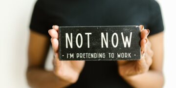 10 Funny Quotes About Relationships That Will Make Your Day